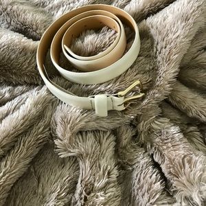 Ann Taylor 100% leather Belt